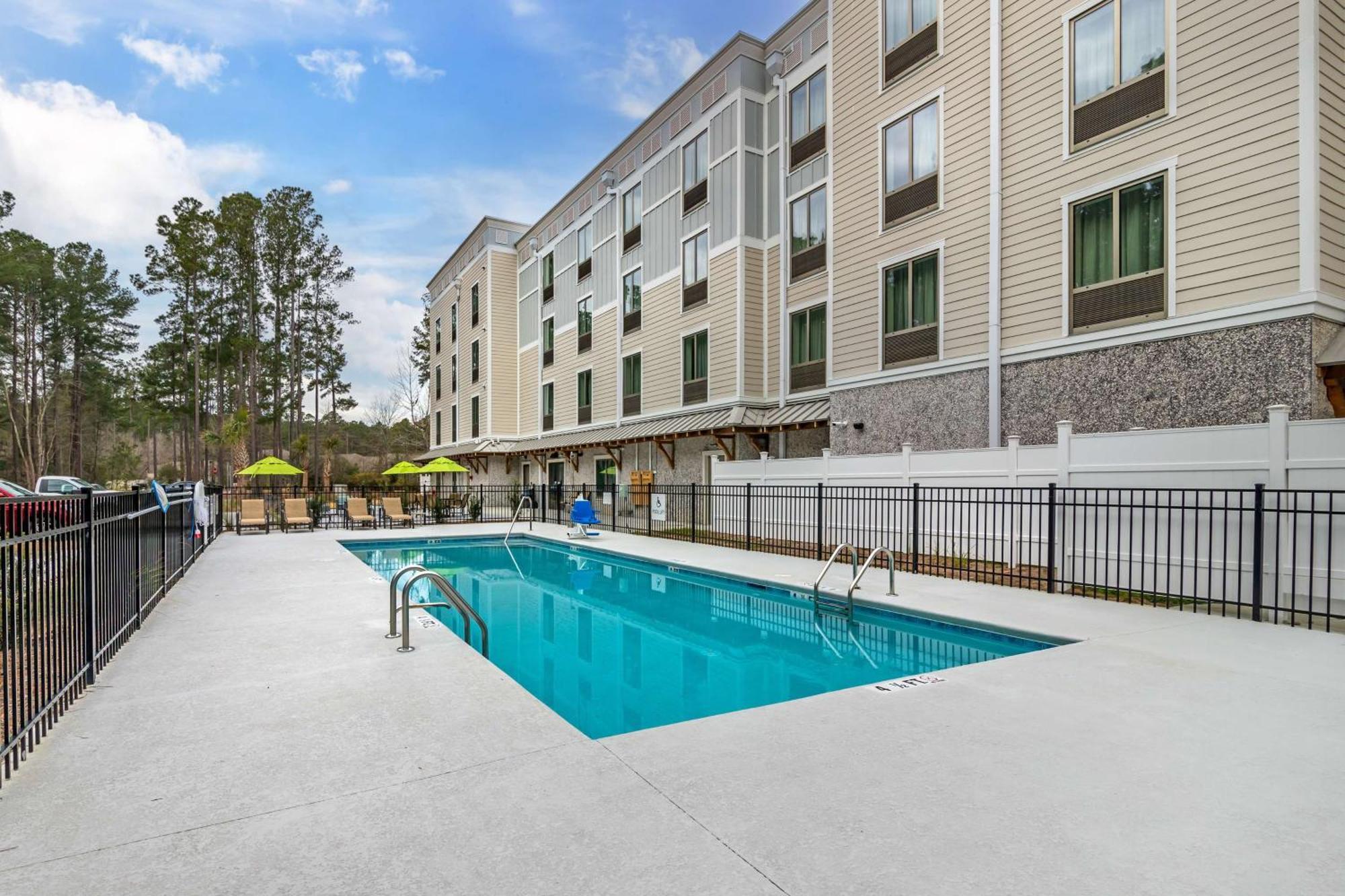 Best Western Plus Bluffton/Hilton Head Hotel エクステリア 写真