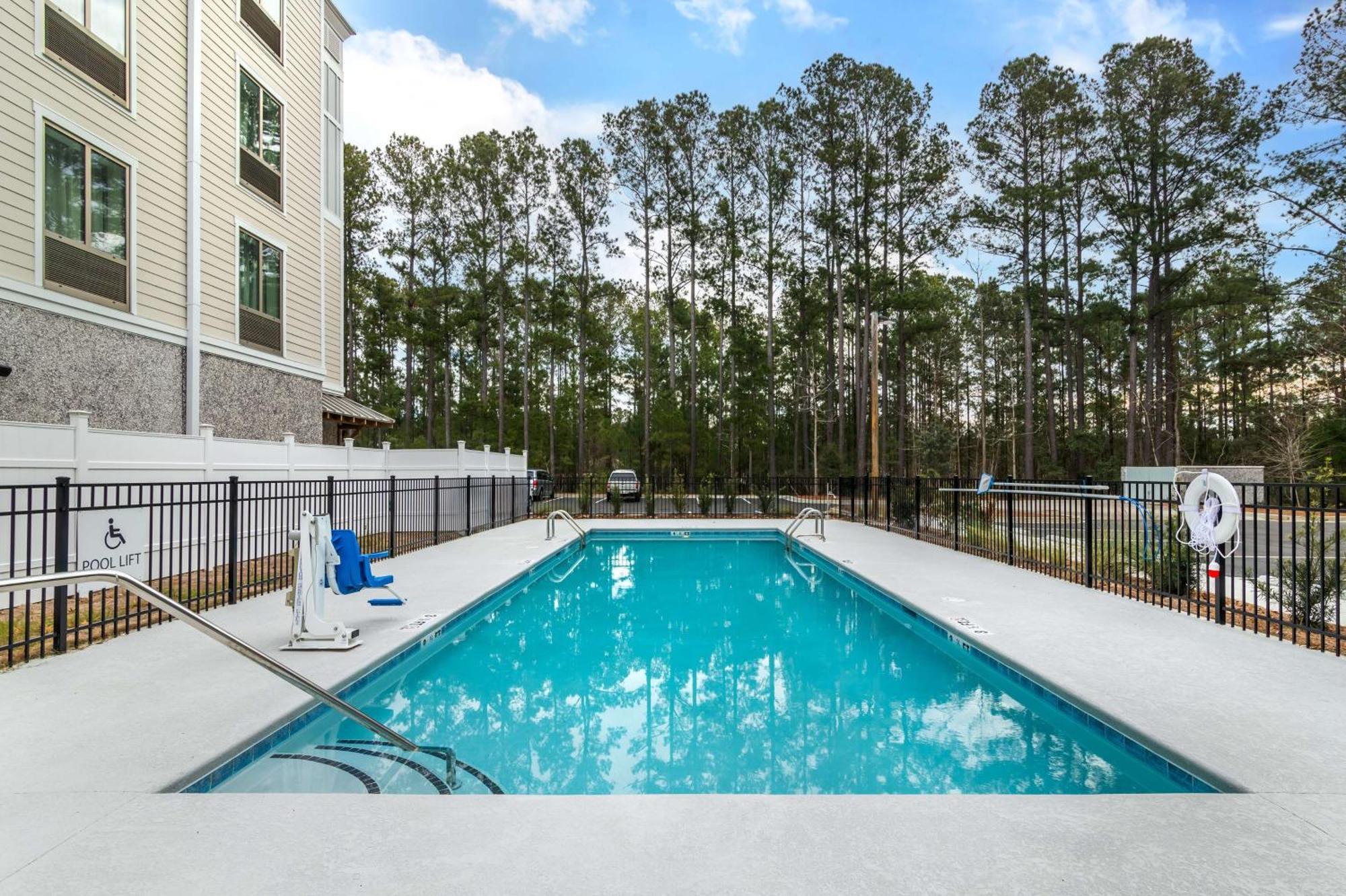 Best Western Plus Bluffton/Hilton Head Hotel エクステリア 写真